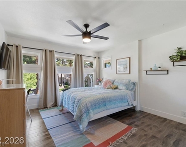 2233 Versailles Court - Photo Thumbnail 25