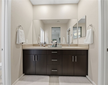 11295 Cactus Tower Avenue - Photo Thumbnail 17