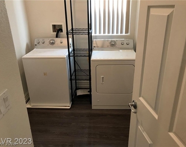 9746 Kampsville Avenue - Photo Thumbnail 28