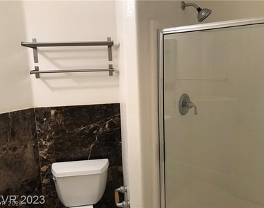9746 Kampsville Avenue - Photo Thumbnail 13