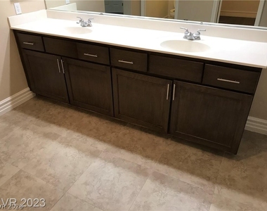 9746 Kampsville Avenue - Photo Thumbnail 24