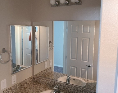 8942 Bucco Reef Avenue - Photo Thumbnail 13