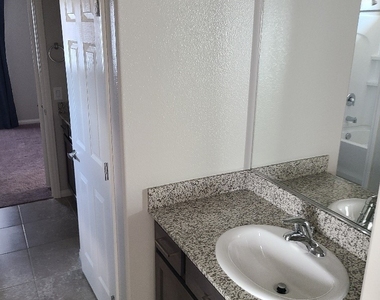 8942 Bucco Reef Avenue - Photo Thumbnail 11