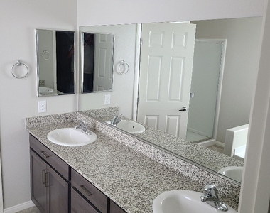 8942 Bucco Reef Avenue - Photo Thumbnail 24