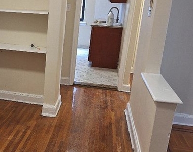 41-07 42nd St,Sunnyside,NY 11104 - Photo Thumbnail 2