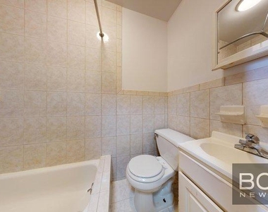 405 West 50th Street - Photo Thumbnail 5