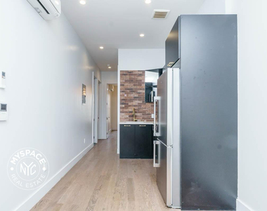 99 Varet Street - Photo Thumbnail 2
