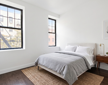 186 Claremont Avenue - Photo Thumbnail 2