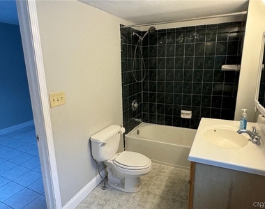 34 Syracuse Street - Photo Thumbnail 9