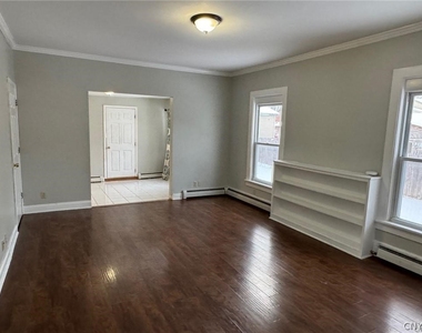 34 Syracuse Street - Photo Thumbnail 3