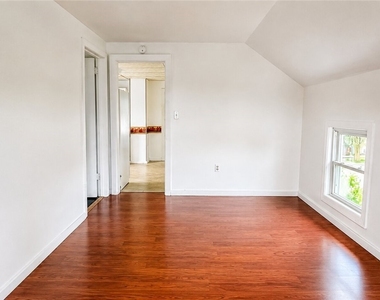 709 S James Street - Photo Thumbnail 1