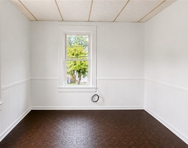 709 S James Street - Photo Thumbnail 3