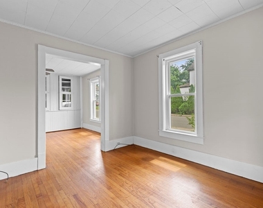 109 Center Street - Photo Thumbnail 3
