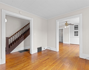 109 Center Street - Photo Thumbnail 4