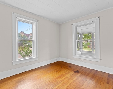 109 Center Street - Photo Thumbnail 25