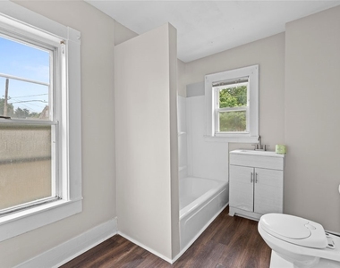 109 Center Street - Photo Thumbnail 24
