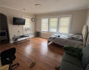 1702 E Fayette Street - Photo Thumbnail 2