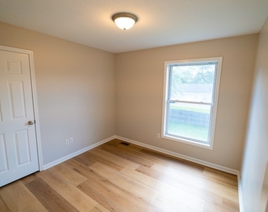 649 Kayloc Circle - Photo Thumbnail 17