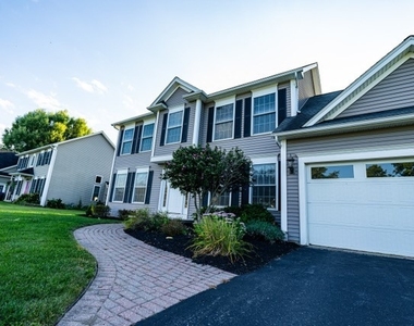 649 Kayloc Circle - Photo Thumbnail 2