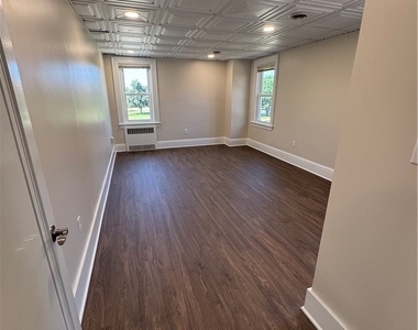 77 W Humboldt Parkway - Photo Thumbnail 7