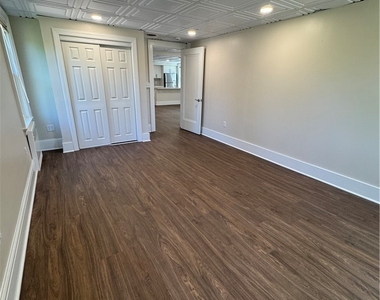 77 W Humboldt Parkway - Photo Thumbnail 8