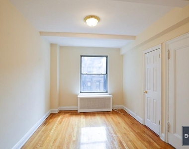 East 38th Street - Photo Thumbnail 3