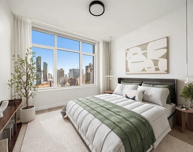 East 36th Street - Photo Thumbnail 3