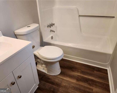 1285 S Lea Court Se - Photo Thumbnail 9