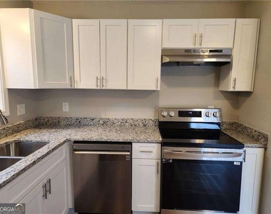 1285 S Lea Court Se - Photo Thumbnail 7