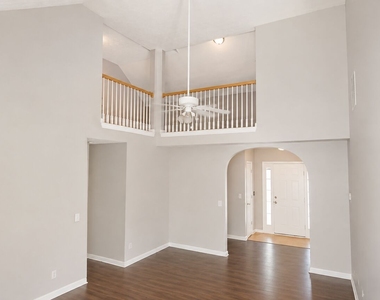 346 Summer Hill Circle - Photo Thumbnail 2