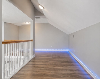 346 Summer Hill Circle - Photo Thumbnail 8