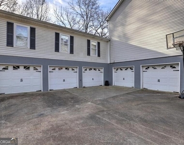 3932 Shoemaker Court - Photo Thumbnail 1