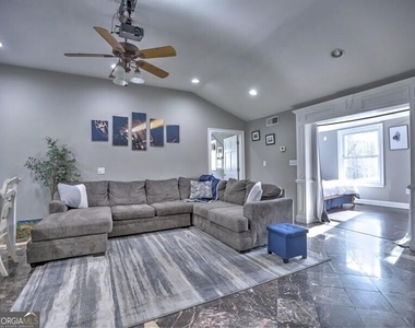3932 Shoemaker Court - Photo Thumbnail 5