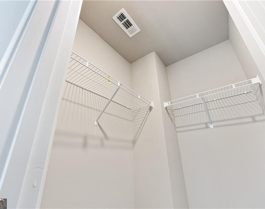 5714 Ridgewater Circle - Photo Thumbnail 31