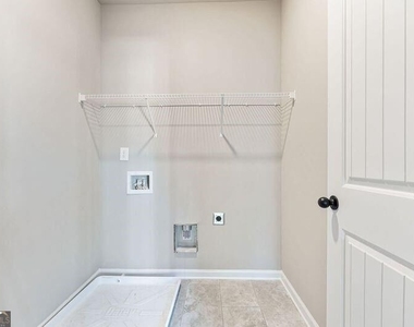 5714 Ridgewater Circle - Photo Thumbnail 14