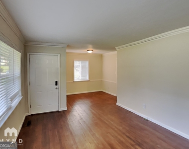 742 Quaker Street Sw - Photo Thumbnail 1