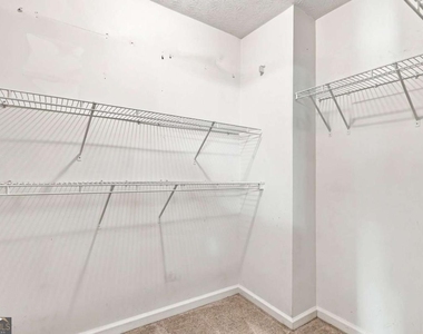 3063 Kentmere Drive - Photo Thumbnail 18