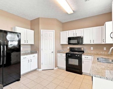 3063 Kentmere Drive - Photo Thumbnail 7