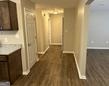 307 N Church Street - Photo Thumbnail 2