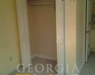 180 Williamsburg Way - Photo Thumbnail 5