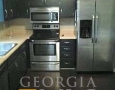 180 Williamsburg Way - Photo Thumbnail 12
