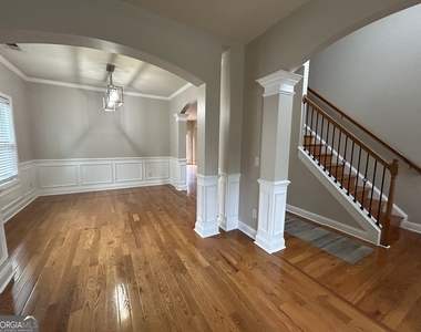 759 Lynnfield Drive - Photo Thumbnail 3