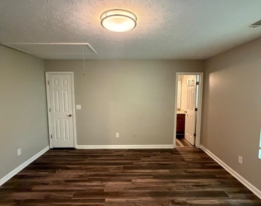 5696 Windfall Lane - Photo Thumbnail 12