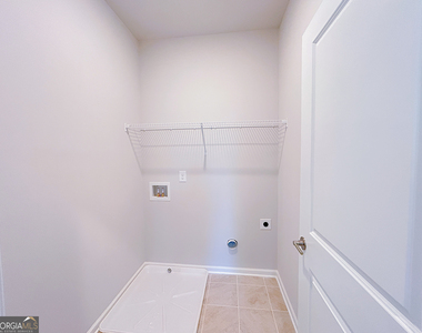 2586 Mills Commons Drive - Photo Thumbnail 17