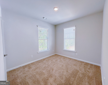 2586 Mills Commons Drive - Photo Thumbnail 16