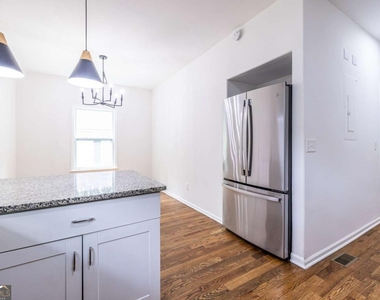 1146 Ira Street Sw - Photo Thumbnail 7