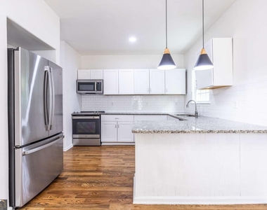1146 Ira Street Sw - Photo Thumbnail 4