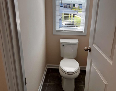 3755 Crestland Lane - Photo Thumbnail 14