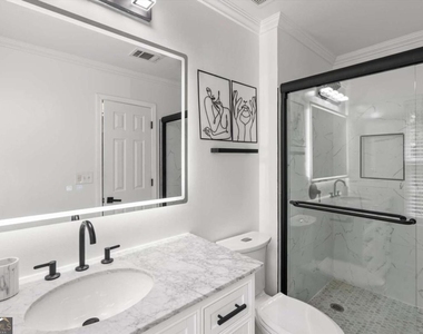 6720 Stoneleigh Way - Photo Thumbnail 24