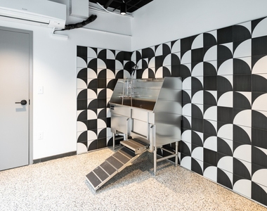 200 Nerem Street Nw - Photo Thumbnail 40